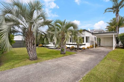 Photo of property in 403a Ocean Road, Whangamata, 3620