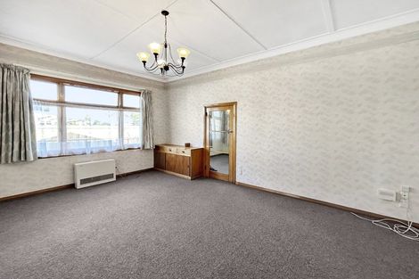 Photo of property in 1 Parkes Avenue, Saint Johns Hill, Whanganui, 4501