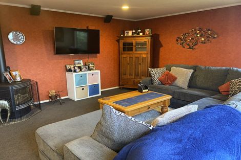 Photo of property in 81 Parnell Heights, Kelvin Grove, Palmerston North, 4414