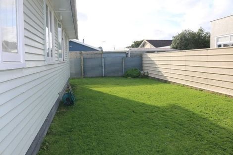 Photo of property in 8a Fairs Road, Milson, Palmerston North, 4414