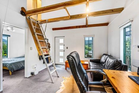 Photo of property in 2/9 Montgomery Street, Stokes Valley, Lower Hutt, 5019