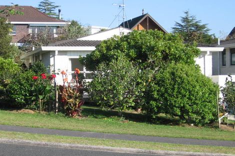 Photo of property in 125 Stapleford Crescent, Browns Bay, Auckland, 0630