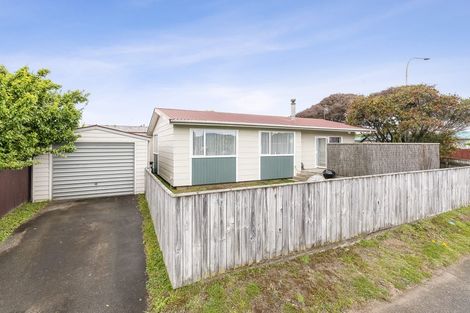 Photo of property in 57 Mazengarb Road, Paraparaumu Beach, Paraparaumu, 5032