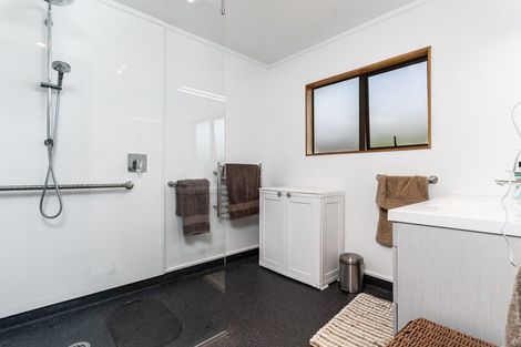 Photo of property in 35 Reading Street, Greytown, 5712