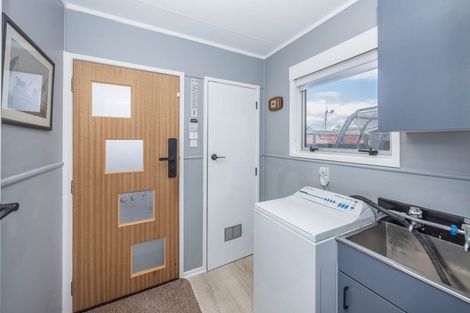 Photo of property in 56 Karen Crescent, Dinsdale, Hamilton, 3204