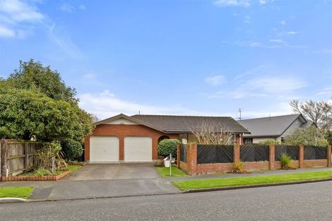 Photo of property in 11 Karnak Crescent, Russley, Christchurch, 8042