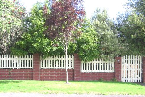 Photo of property in 20 Farwood Drive, Henderson, Auckland, 0612