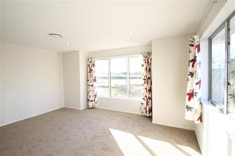 Photo of property in 69 Ridgedale Road, Silverdale, 0932