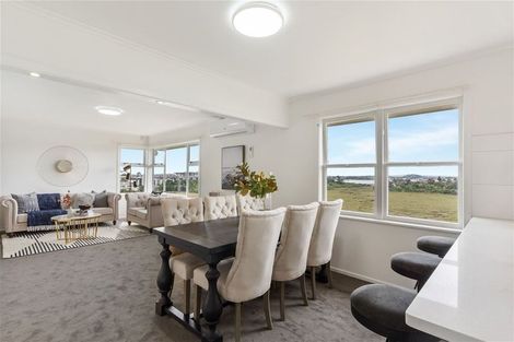 Photo of property in 1/69 College Road, Northcote, Auckland, 0627