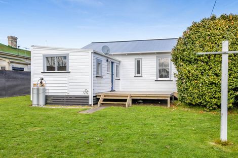 Photo of property in 10 Erin Street, Hawera, 4610