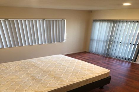 Photo of property in 8 Blethyn Place, Te Atatu South, Auckland, 0610