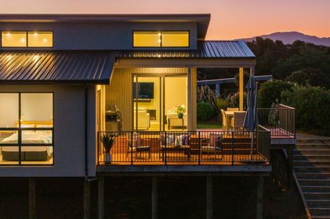 Photo of property in 15 Te Heke Place, Waikanae, 5036