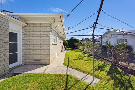 Photo of property in 22 Howden Road, Fairfield, Hamilton, 3214