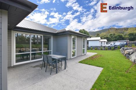Photo of property in 16 Redwoods Lane, Helensburgh, Dunedin, 9010