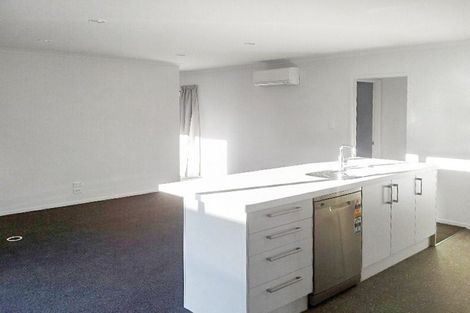 Photo of property in 8 Loeb Place, Rolleston, 7614