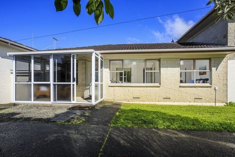 Photo of property in 2/22 Gordon Avenue, Milford, Auckland, 0620