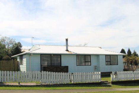 Photo of property in 3 Crystal Place, Pukehangi, Rotorua, 3015