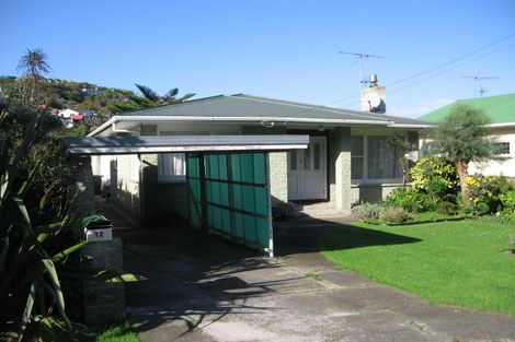 Photo of property in 12 Airlie Road, Plimmerton, Porirua, 5026
