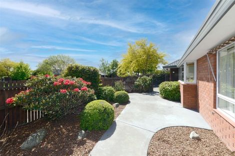 Photo of property in 1/64 Apsley Drive, Avonhead, Christchurch, 8042