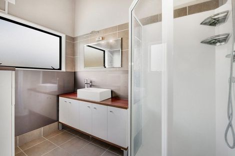 Photo of property in 10 Unsworth Drive, Unsworth Heights, Auckland, 0632