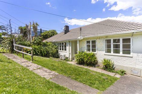 Photo of property in 16 Westmere Crescent, Westmere, Auckland, 1022