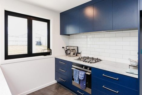 Photo of property in 3 Sardinia Grove, Fitzherbert, Palmerston North, 4410