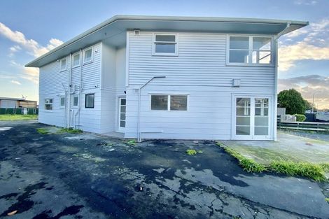 Photo of property in 32 Cape Road, Mangere, Auckland, 2022