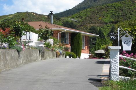 Photo of property in 73a Kent Street, Picton, 7220