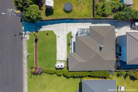 Photo of property in 35 Tampin Road, Hillpark, Auckland, 2102