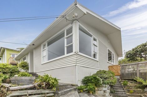 Photo of property in 8 Durham Crescent, Aro Valley, Wellington, 6021