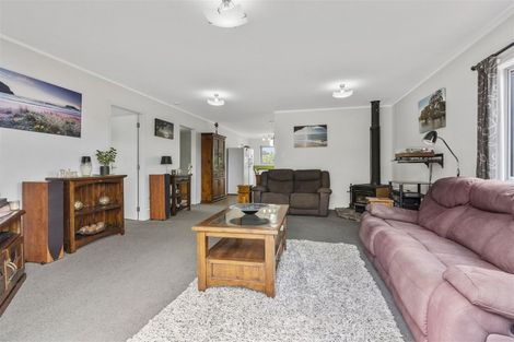 Photo of property in 18 Athenree Road, Athenree, Katikati, 3177