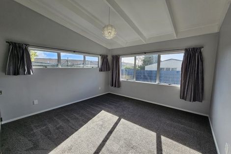 Photo of property in 2/18 Trimble Place, Bell Block, New Plymouth, 4312