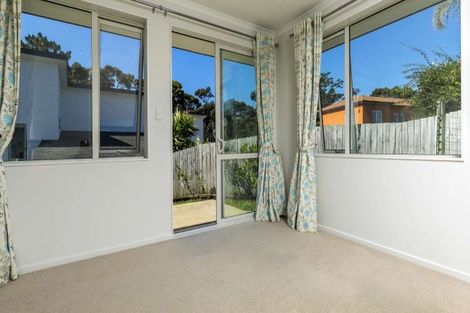 Photo of property in 35 Aberley Road, Schnapper Rock, Auckland, 0632
