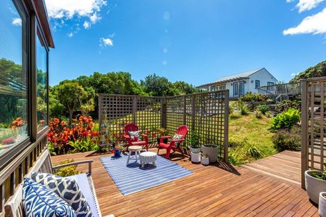 Photo of property in 106 Paetawa Road, Peka Peka, Waikanae, 5391