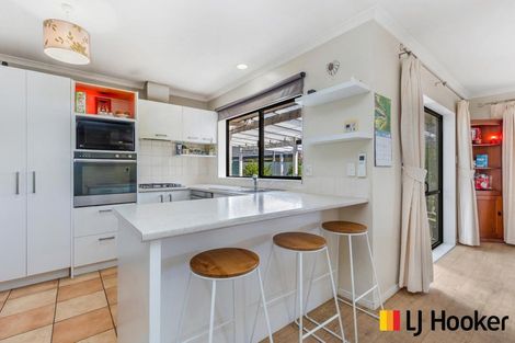 Photo of property in 4 Croftview Road, Wattle Downs, Auckland, 2103