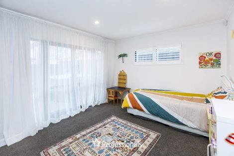 Photo of property in 1 Somerby Mews, Silverstream, Upper Hutt, 5019