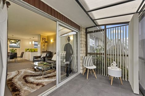 Photo of property in 2/122 Cavendish Road, Casebrook, Christchurch, 8051