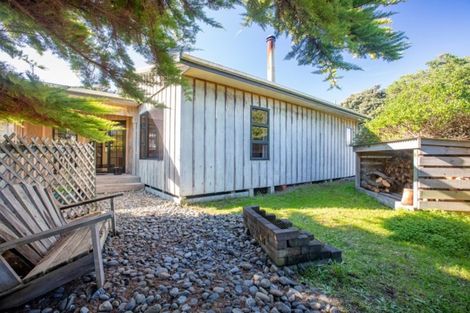 Photo of property in 24 Rodney Avenue, Te Horo Beach, Otaki, 5581