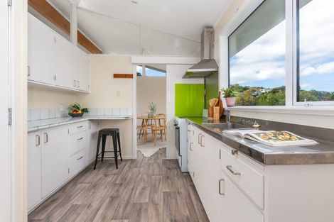 Photo of property in 105 Parkvale Road, Karori, Wellington, 6012