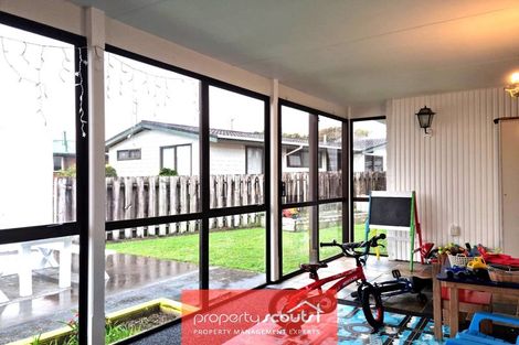 Photo of property in 72 Manu Crescent, Upper Vogeltown, New Plymouth, 4310