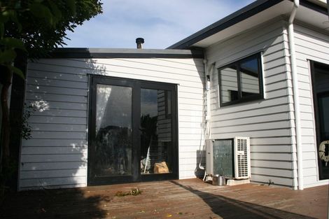 Photo of property in 24b Walsh Road, Westown, New Plymouth, 4310