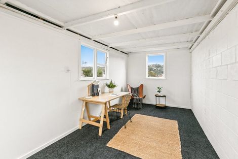 Photo of property in 5 Herald Terrace, Berhampore, Wellington, 6023