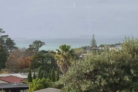 Photo of property in 3 Theodora Place, Mairangi Bay, Auckland, 0630