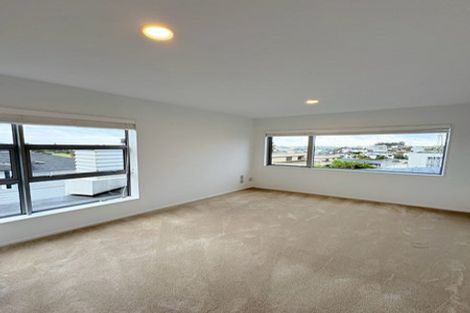 Photo of property in 7 Zara Court, Windsor Park, Auckland, 0632