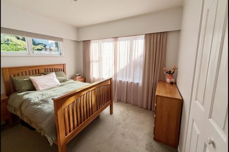 Photo of property in 11a Baroda Street, Khandallah, Wellington, 6035