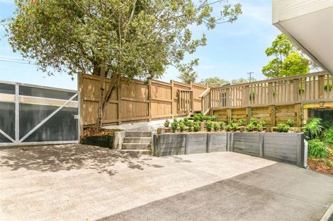 Photo of property in 2/14 Matama Road, Glen Eden, Auckland, 0602