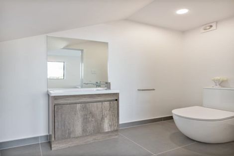 Photo of property in 3b Cadiz Place, Red Hill, Papakura, 2110