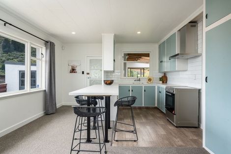 Photo of property in 39 Kauri Street, Ravensbourne, Dunedin, 9022