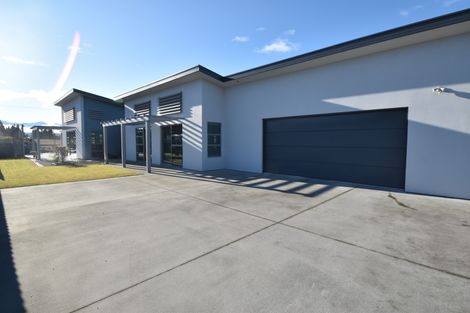 Photo of property in 12 Lakeland Avenue, Twizel, 7901