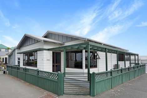 Photo of property in 399 Marine Parade, Napier South, Napier, 4110